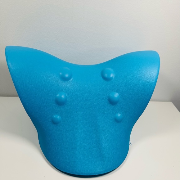 New Neck and Shoulder Relaxer,C Shaped Comfortable Cervical Neck Traction - Picture 8 of 9